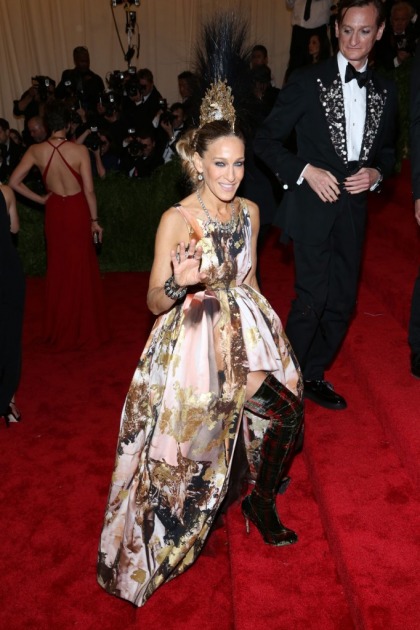 Sarah Jessica Parker in Giles Deacon at the Met Gala: awesome, ridiculous?