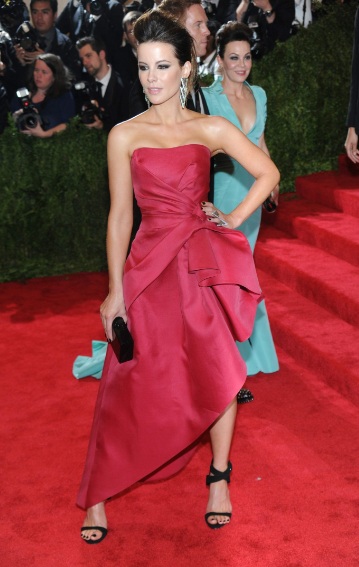 Kate Beckinsale Simply Stunning At 2013 Met Gala