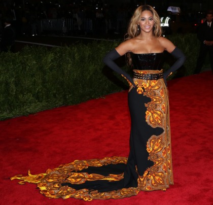 Beyonce in matchy-matchy Givenchy at the Met Gala: cheap-looking or cute?