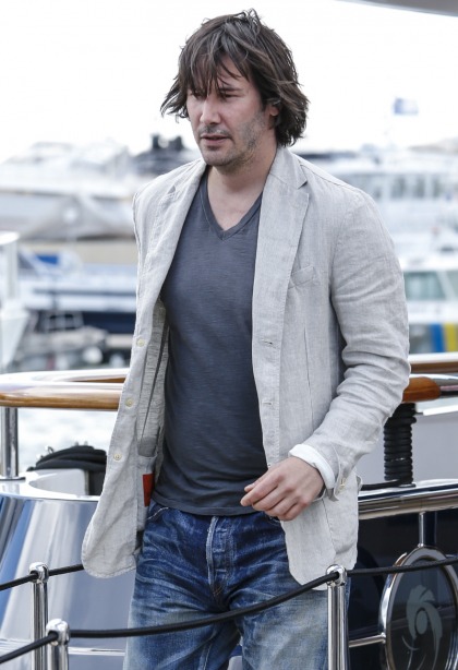 Keanu Reeves shows off a slight weight gain in Cannes: would you still hit it?