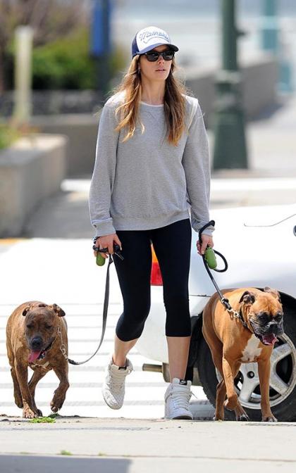 Jessica Biel's Casual Big Apple Doggy Walk 