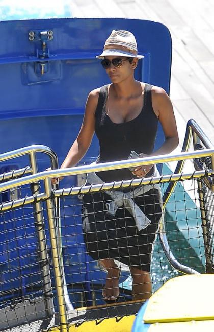 Halle Berry and Nahla: Darling at Disneyland