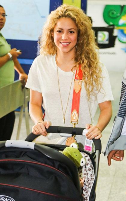 Shakira Arrives in Rio After Announcing Return to 