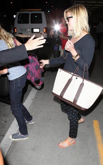 Reese Witherspoon & Ava Phillippe: Back in LA