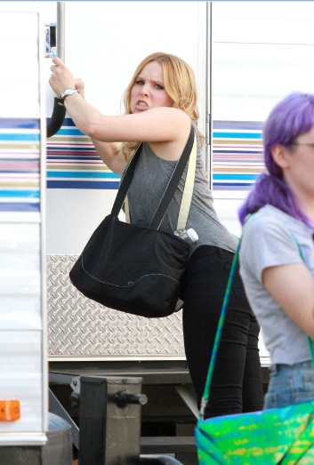 Kristen Bell Great Booty In Jeans On The Set Of Veronica Mars In LA