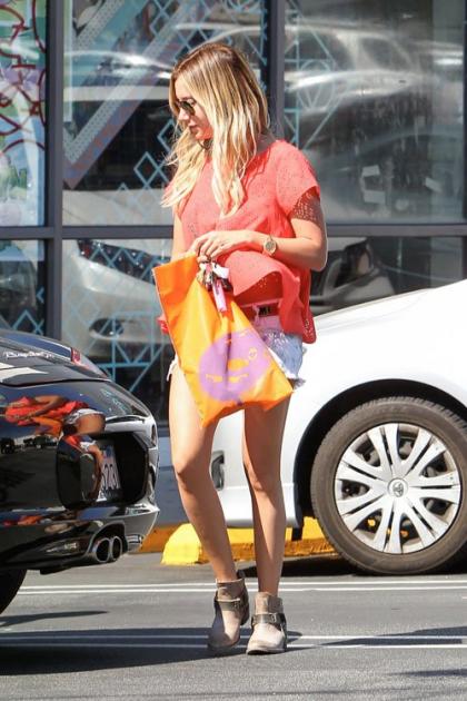 Ashley Tisdale: Studio City Shopping Sweetie