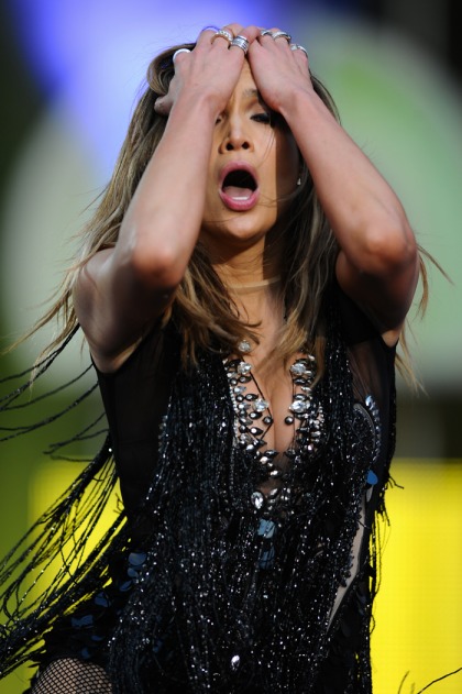 Jennifer Lopez sorry she earned $1.4 million to perform for Turkmenistan leader