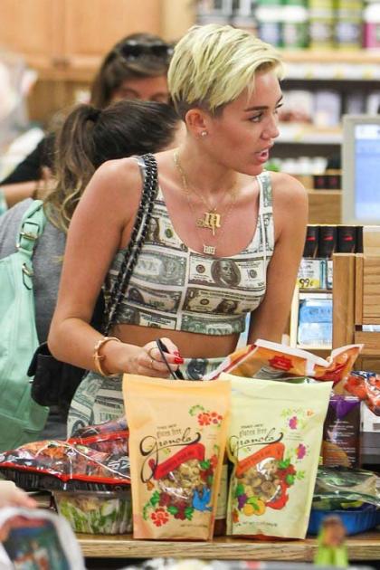 Miley Cyrus: Trader Joe's Shopper with Tish
