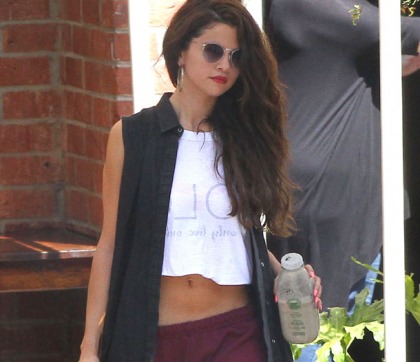 Are You Ready For Selena Gomez's Sexy Belly