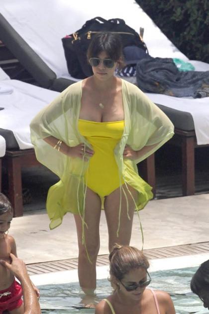 Kourtney Kardashian Shows Her Post-Baby Bod in Miami
