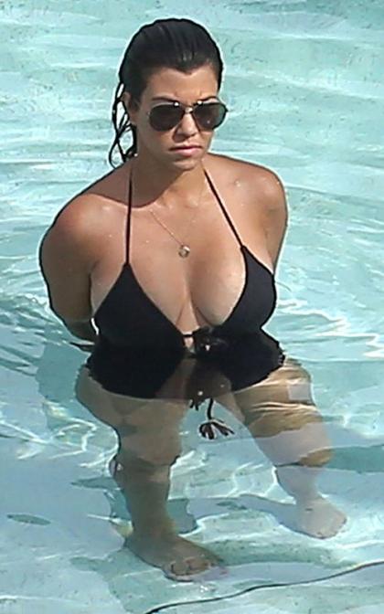Kourtney Kardashian: Swimming with Mason & Penelope