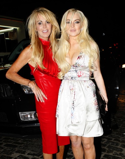Dina Lohan is drunk off her face whenever she speaks to Lindsay in rehab