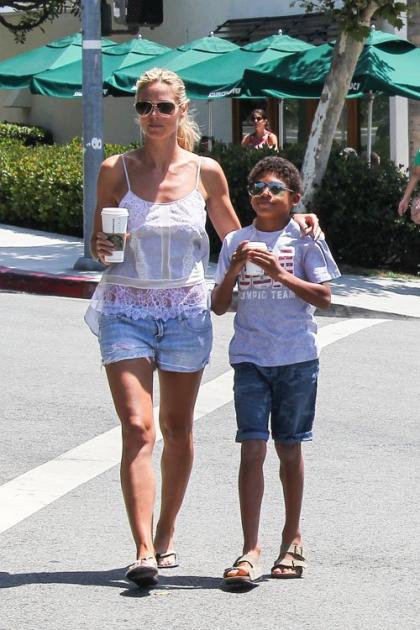 Heidi Klum and Martin Kristen: Grocery Grab with the Boys