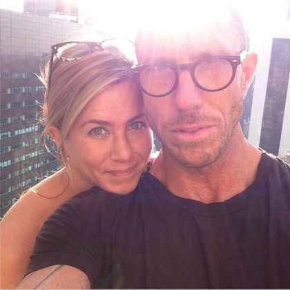 Jennifer Aniston poses without makeup for her BFF hair stylist's Instagram: cute'