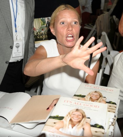 Gwyneth Paltrow & her bodyguards acted like jerks at the library fundraiser