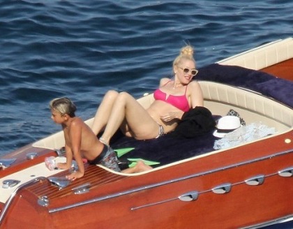 Gwen Stefani Nice Ass on a Boat in the South of France