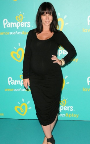 Jennifer Love Hewitt Rock Baby Bump At The Pampers Love, Sleep & Play campaign launch