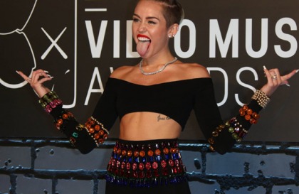Miley Cyrus Twerking And Tongue Action Is Getting Old