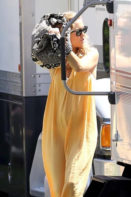 Kate Hudson: Shy on Set for 