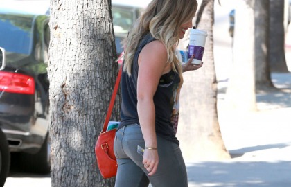 Hilary Duff Works It In Tight jeans