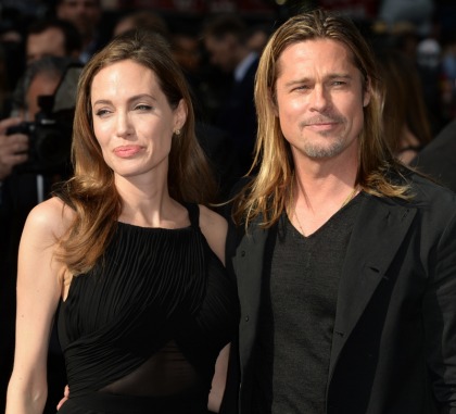 Angelina Jolie 'lathers on SPF 30 sunscreen before getting   in her tanning bed??'