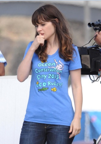 Zooey Deschanel Cute Hot-dog Hat on the set of New Girl