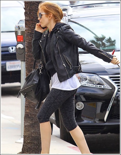 Isla Fisher In Skimpy Workout Tights' Not Bad! Isla Fisher In Skimpy Workout Tights' Not Bad!