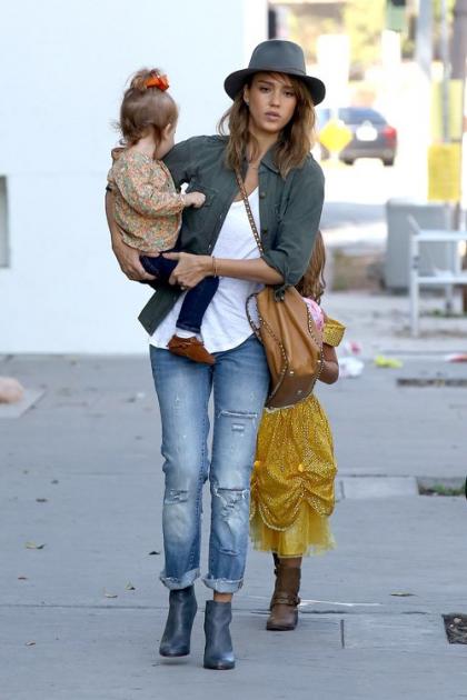 Jessica Alba Takes Haven and Honor for Breakfast in West Hollywood
