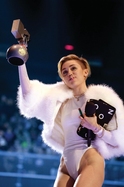 Miley Cyrus' 'Bangerz' tour worries everyone: 'Hopefully some people show up'