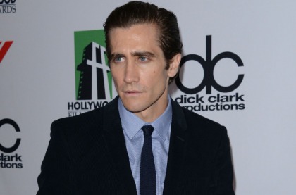 Jake Gyllenhaal Hospitalized After Punching Mirror