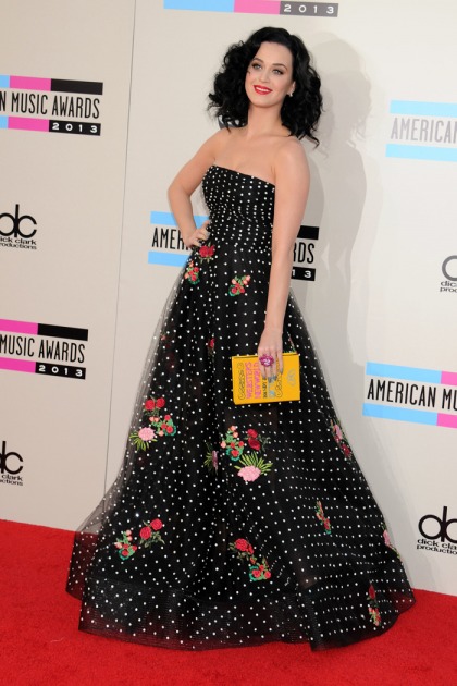 Katy Perry in Oscar de la Renta at the AMAs: the best she's ever looked'
