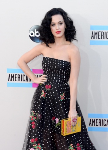 Katy Perry Brings Old Hollywood Glamour At American Music Awards 2013
