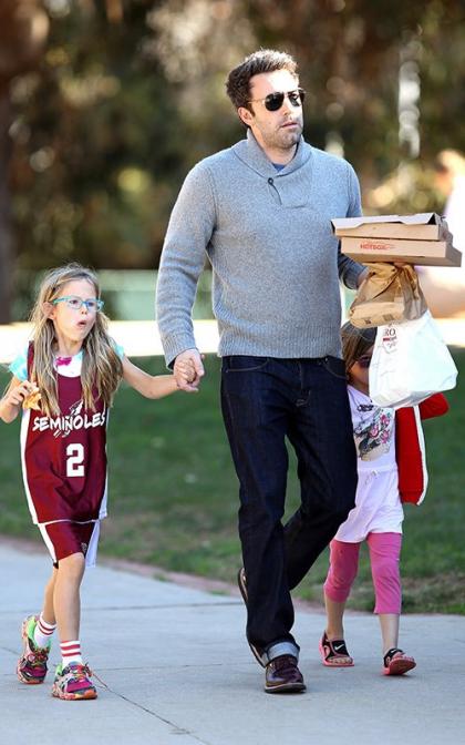 Ben Affleck Spends Sunday with his Girls