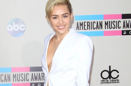 Miley Cyrus Makes Me Care About The AMAs
