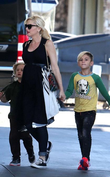 Pregnant Gwen Stefani & Gavin Rossdale Take The Kiddos to Disneyland