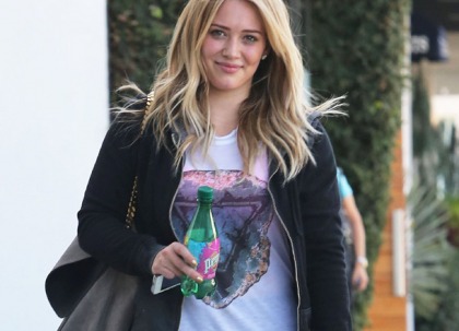 We Are Thankful For Hilary Duff And Her Leggings!