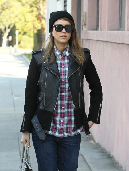 Jessica Alba: A Casual Beauty in Beverly Hills