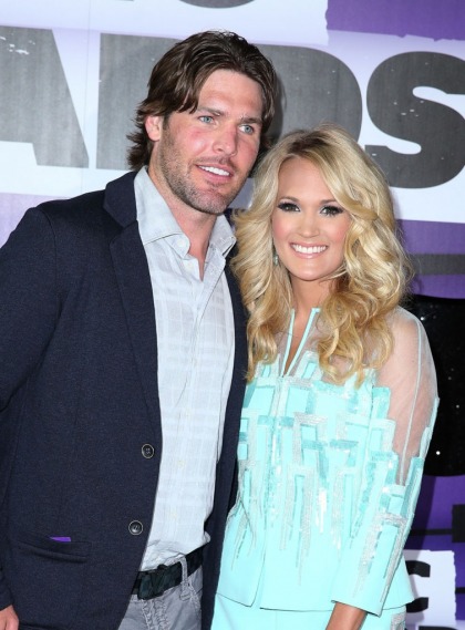 Star: Carrie Underwood's marriage on the rocks, 'she and Mike are barely speaking'