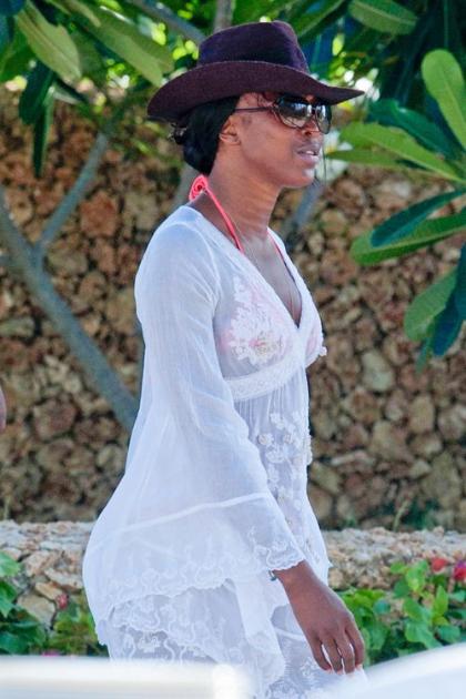 Naomi Campbell Soaks up the Sun for New Year's