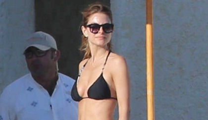 Maria Menounos Is in Cabo