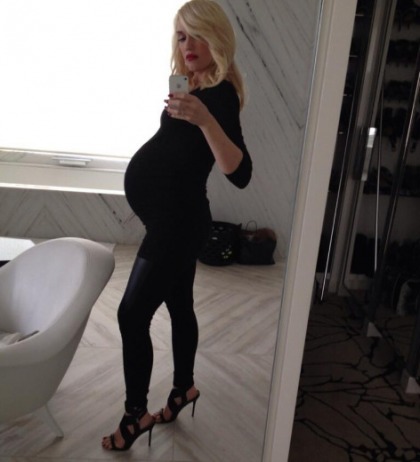 Gwen Stefani Is the Skinniest Pregnant Girl Ever