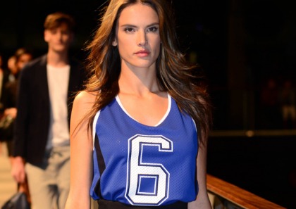 Breaking News: Alessandra Ambrosio Is Still Extremely Hot!