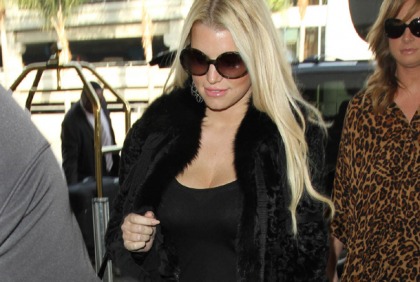 Finally, Jessica Simpson Busts Out The Cleavage!