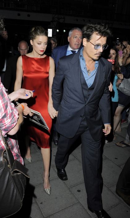 Johnny Depp & Amber Heard plan 'intimate barefoot ceremony' on his island