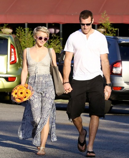 Julianne Hough rolls out new romance with NHL player Brooks Laich: strange?