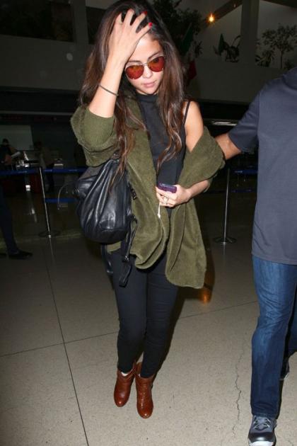 Selena Gomez's Shy Arrival at LAX