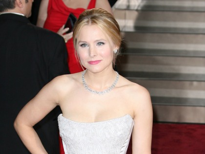 Kristen Bell in white Roberto Cavalli at the Oscars: staid or striking?