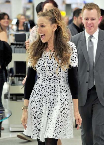 Sarah Jessica Parker Signs Shoes from her SJP Line