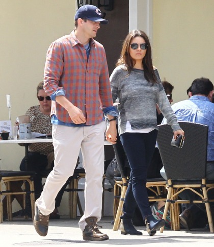 Mila Kunis & Ashton Kutcher are expecting their first child, just as Star Mag claimed