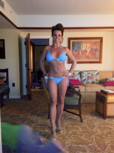 Britney Spears Put a Bikini Pic on Facebook